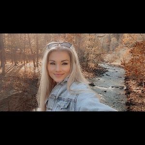 Meet your Posher, Alyssa